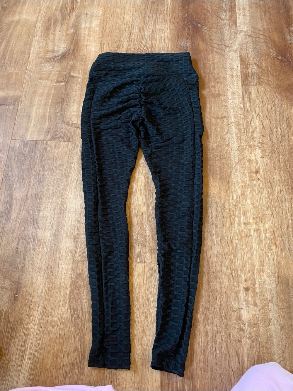 Scrunch butt athletic leggings size small never worn